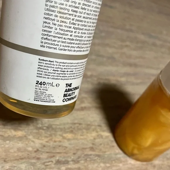 Bundle of Revele gold gel face mask and The Ordinary Glycolic acid toner - Picture 10 of 13